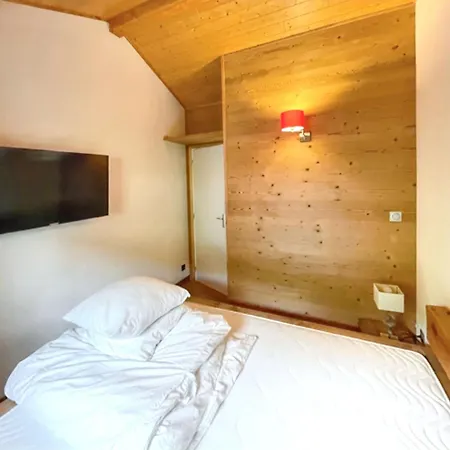Chalet Magnifique A Avec Vue Sur Montagne. *