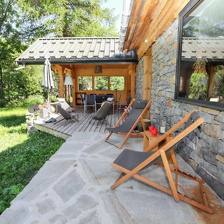 Magnifique A Avec Vue Sur Montagne. Chalet Valloire